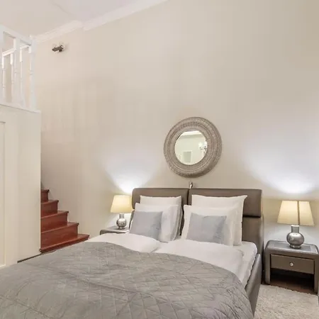 Spacious Elegant At The River Appartamento *