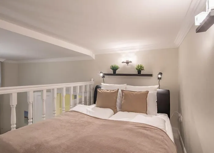 Spacious Elegant At The River Apartamento Budapest