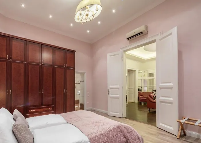 Apartmán Spacious Elegant At The River