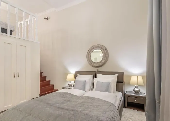 Spacious Elegant At The River Apartmán *